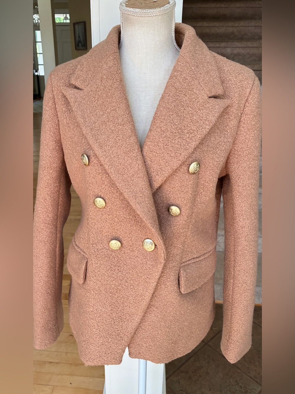 Womens Double-Breasted Bouclé Blazer in Dusty Rose